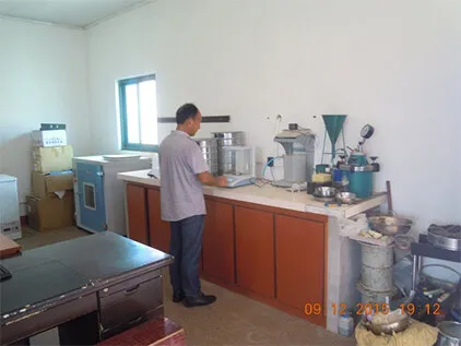 Laboratorio de ensaios geotecnicos com ensaios de solo
