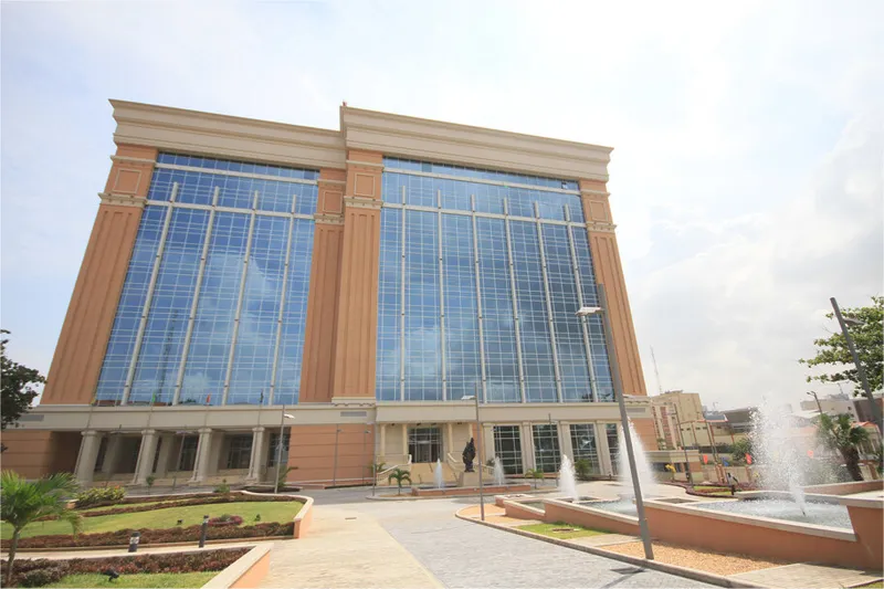 Fachada do Palácio da Justiça de Luanda