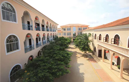 Pátio interior dos escritórios da sede