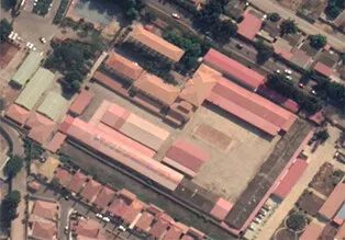 Vista aérea dos cinco complexos da sede em Viana, Luanda
